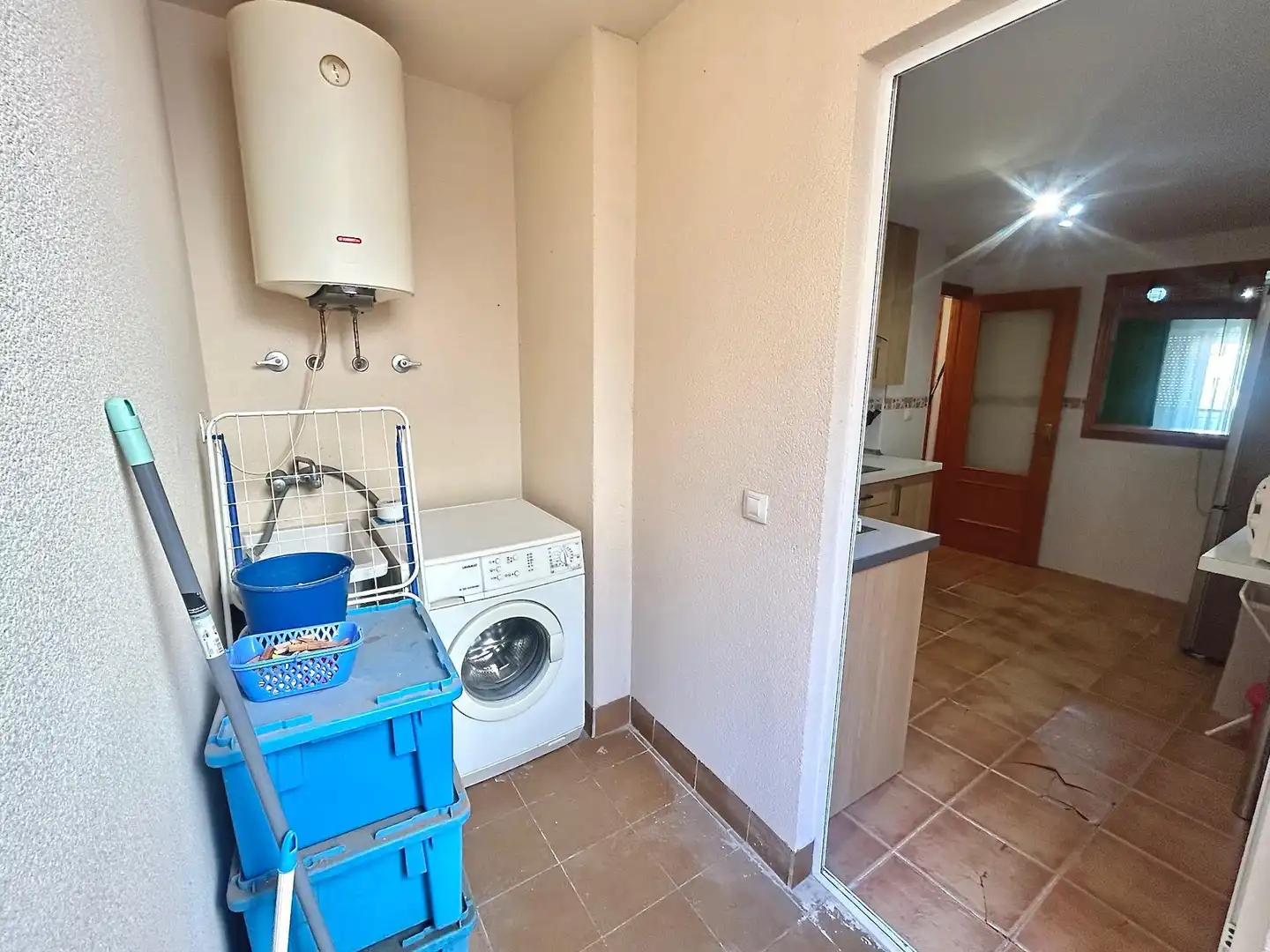 Cocina de Piso en venta en Roquetas de Mar con Terraza, Amueblado y Piscina comunitaria