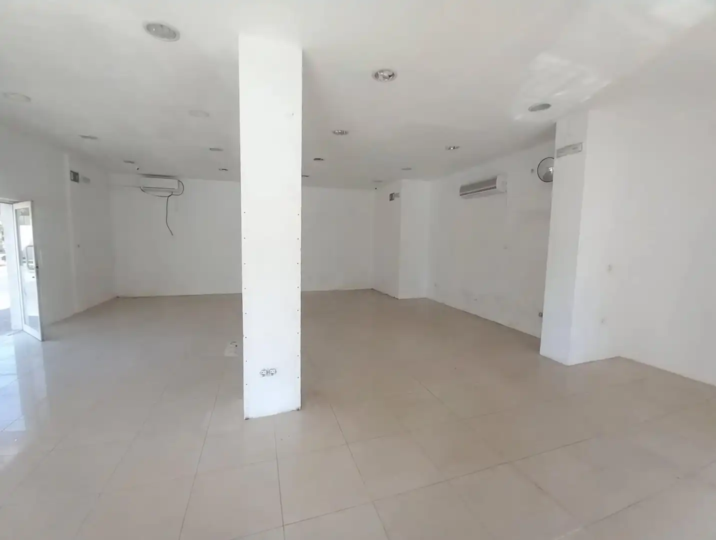 Business premises for sale in Avenida - Divina Pastora - Plaza de Toros, imagen 4