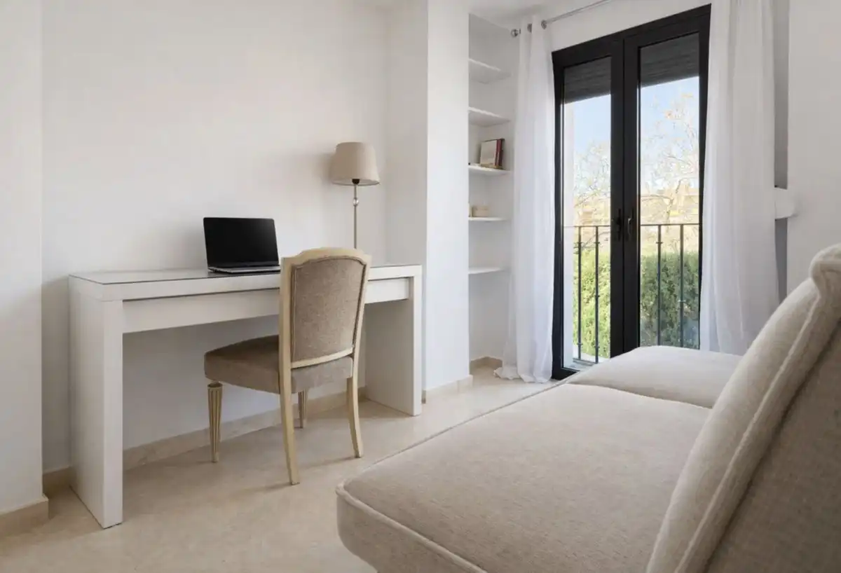 Dormitori de Apartament en venda en Marbella amb Aire condicionat, Terrassa i Piscina comunitària