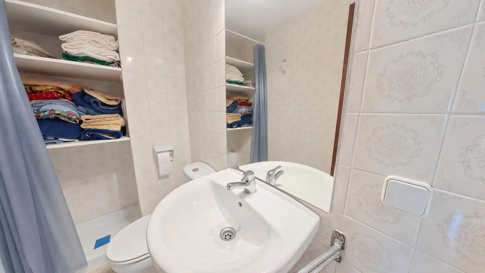 Bathroom of Flat for sale in Guadarrama  with Heating, Terrace and Alarm