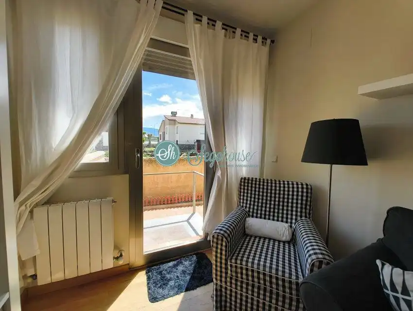 Habitación de Piso en venta en Torrecaballeros con Calefacción y Internet
