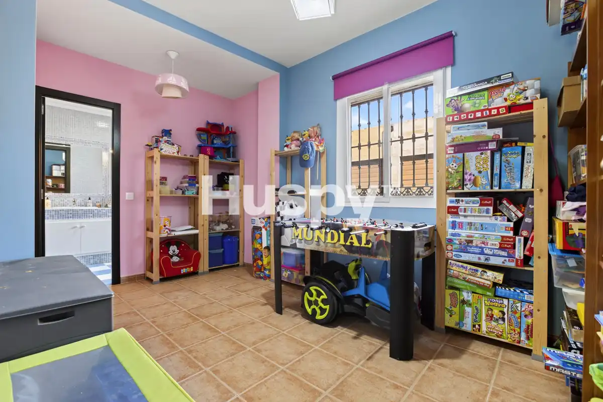 Chalet con balcón en venta en Calle Torre del Oro, imagen 23