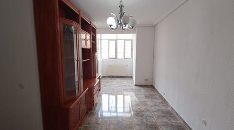 Foto 2 de Piso de alquiler en Calle Emilio Ferrari, Pueblo Nuevo,  Madrid Capital