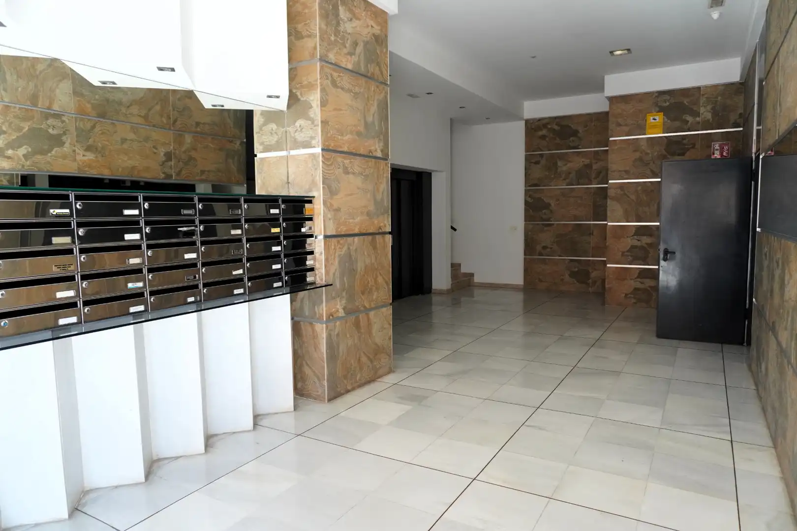 Piso en venta en Roquetas de Mar con Aire acondicionado, Terraza y Amueblado