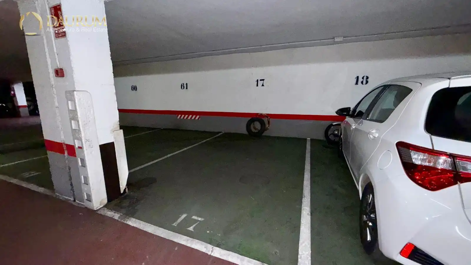 Parkplatz von Garage zum Verkauf in Elche / Elx
