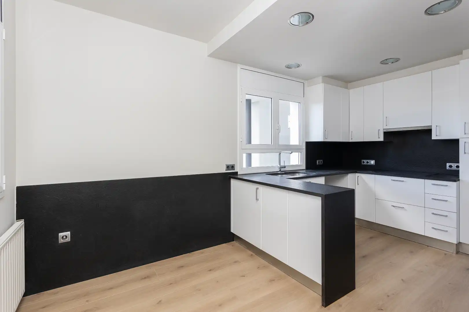 Cocina de Casa o chalet en venta en Llers con Aire acondicionado, Calefacción y Jardín privado