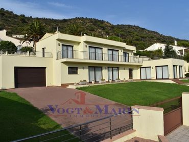 House with balcony for sale in Carrer Xaloc