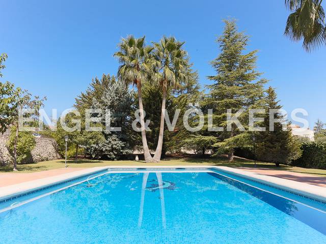 Casa-chalet en Venta en El Pilar