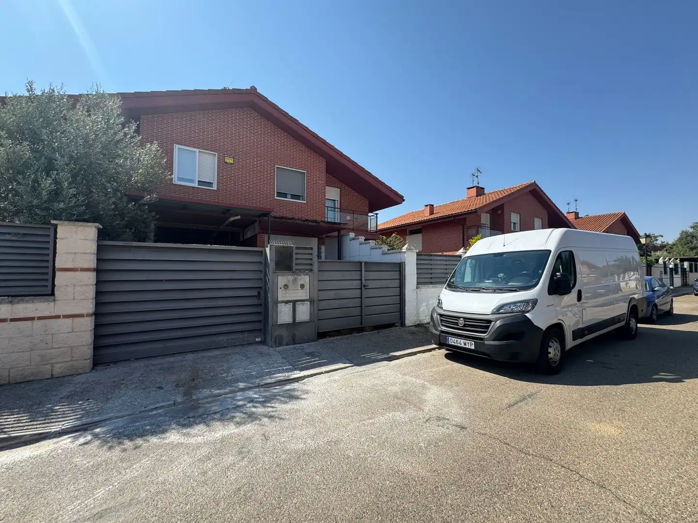 Vista exterior de Casa adosada en venta en Valladolid con Jardín privado, Terraza y Trastero