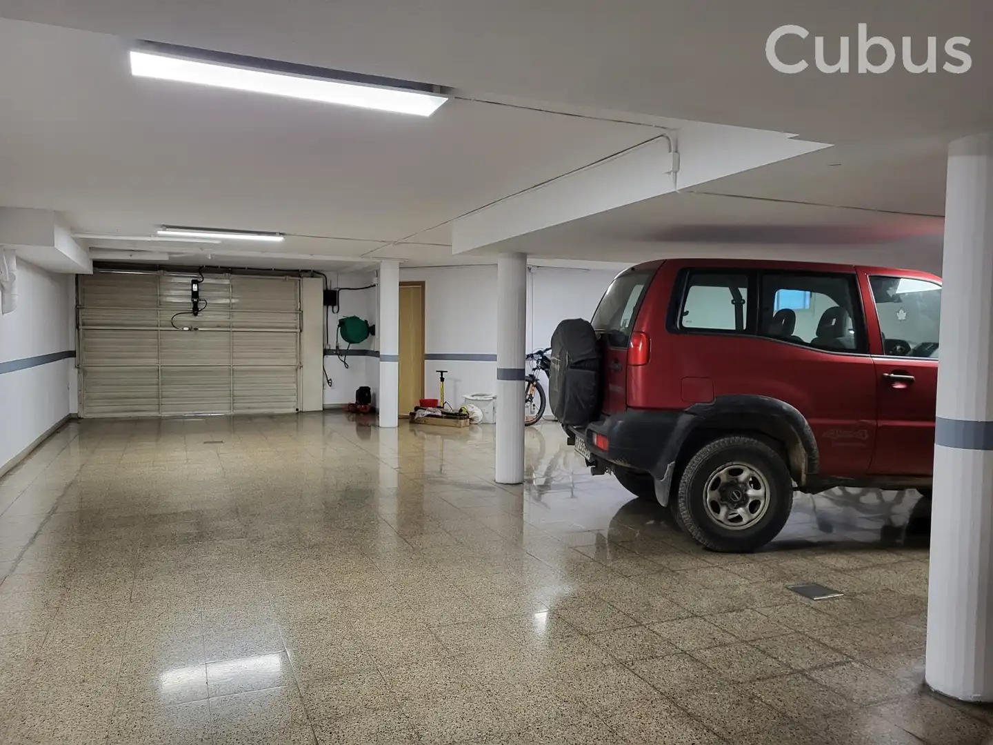 Parking of Houses for sale in Olot  with Air Conditioner, Heating and Terrace