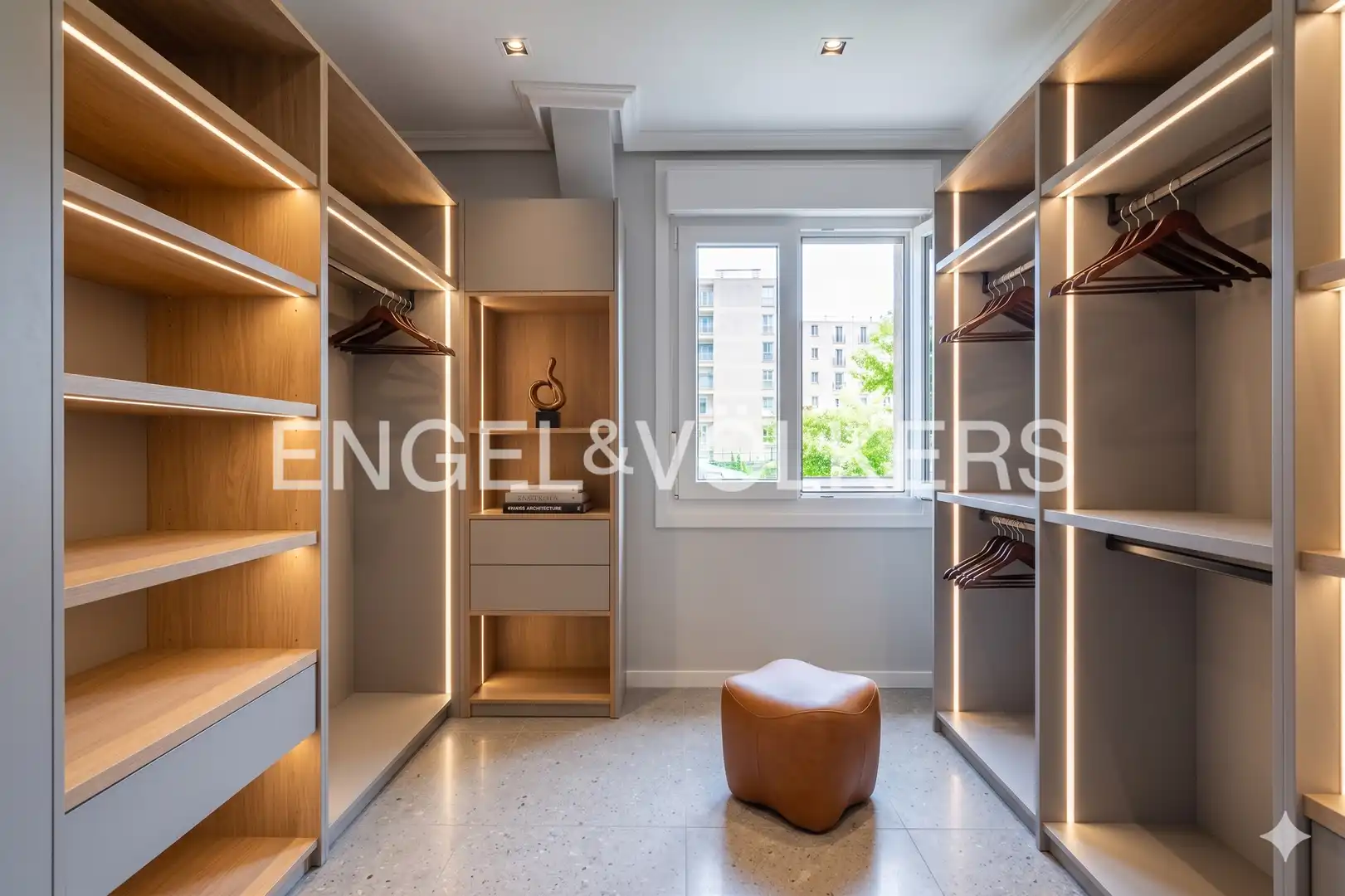 Habitación de Piso en venta en Donostia - San Sebastián  con Calefacción y Balcón