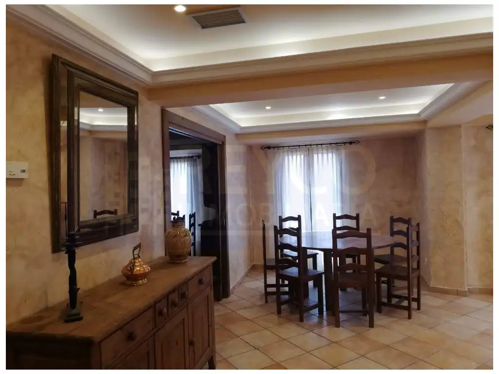 Comedor de Local en venta en Sotés