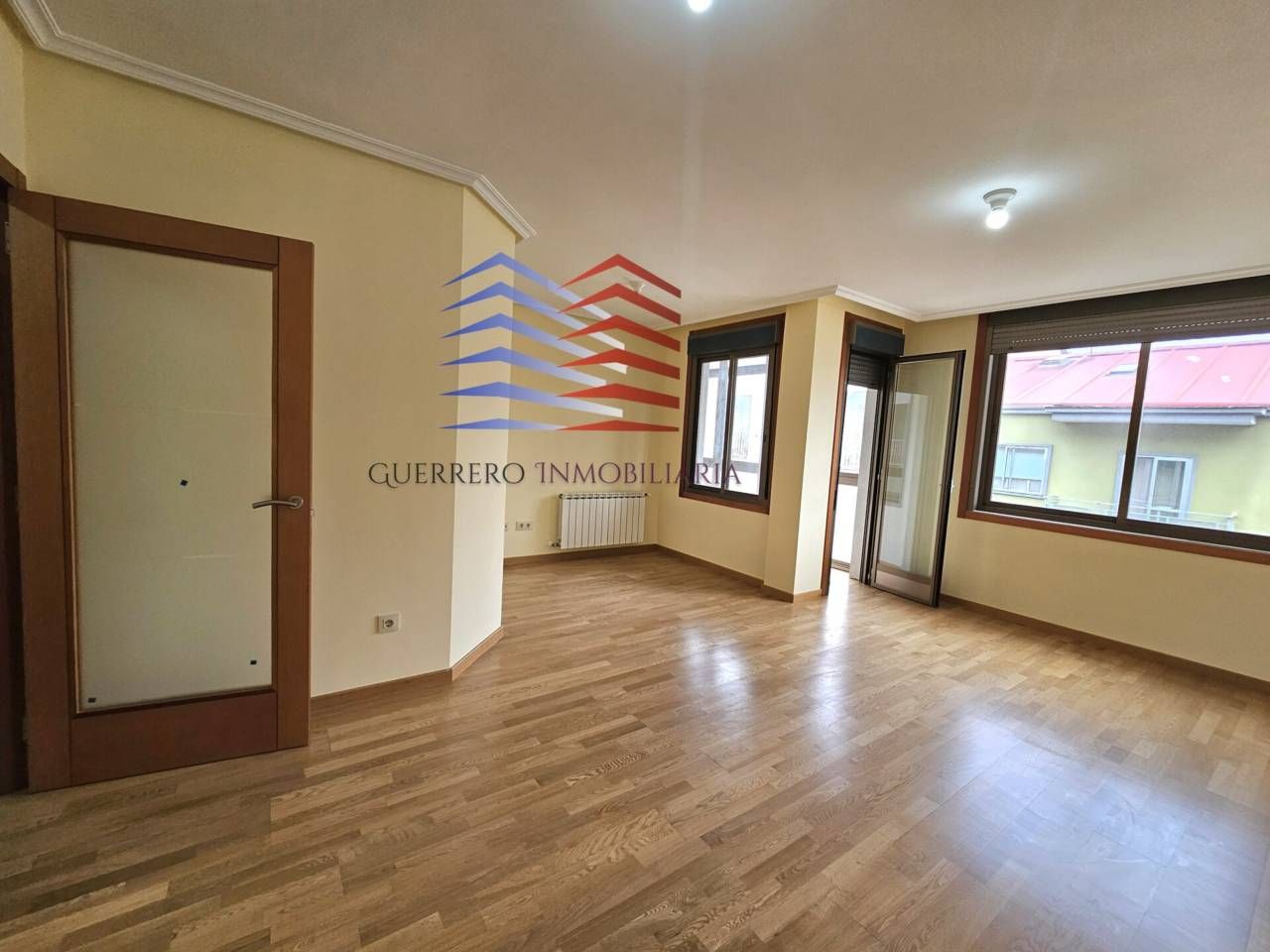 Exterior view of Duplex for rent in Ourense Capital   with Heating, Parquet flooring and Storage room