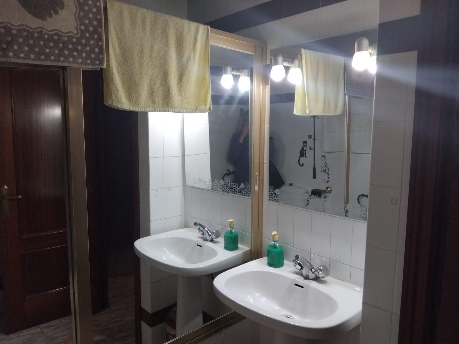Bathroom of Apartment for sale in Cáceres Capital