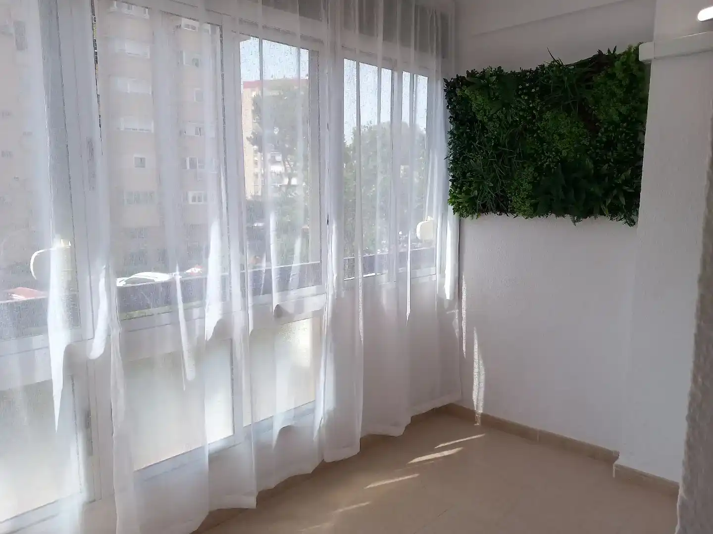 Bedroom of Flat for sale in  Sevilla Capital  with Air Conditioner and Balcony