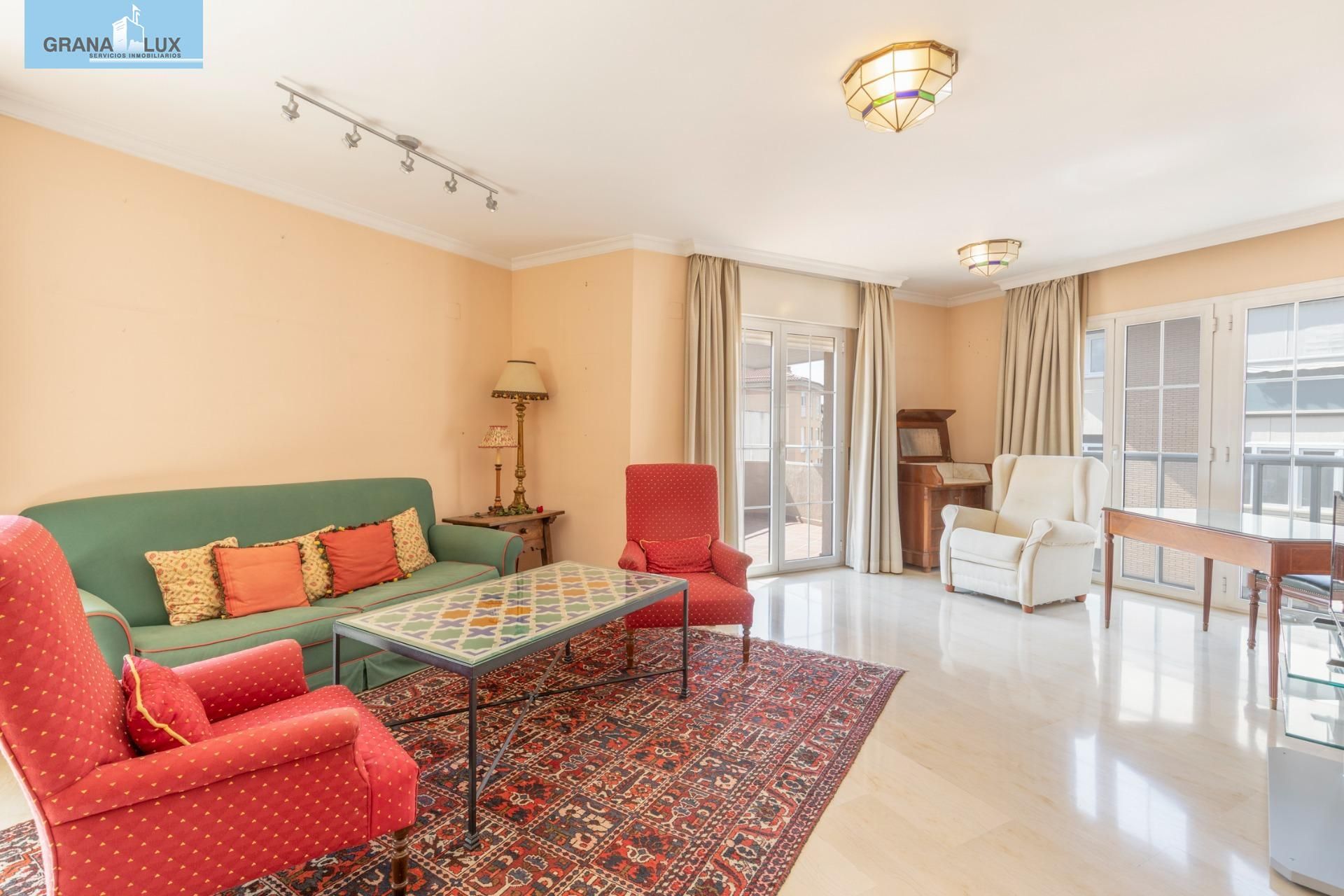 Living room of Flat for sale in  Granada Capital  with Air Conditioner, Heating and Terrace