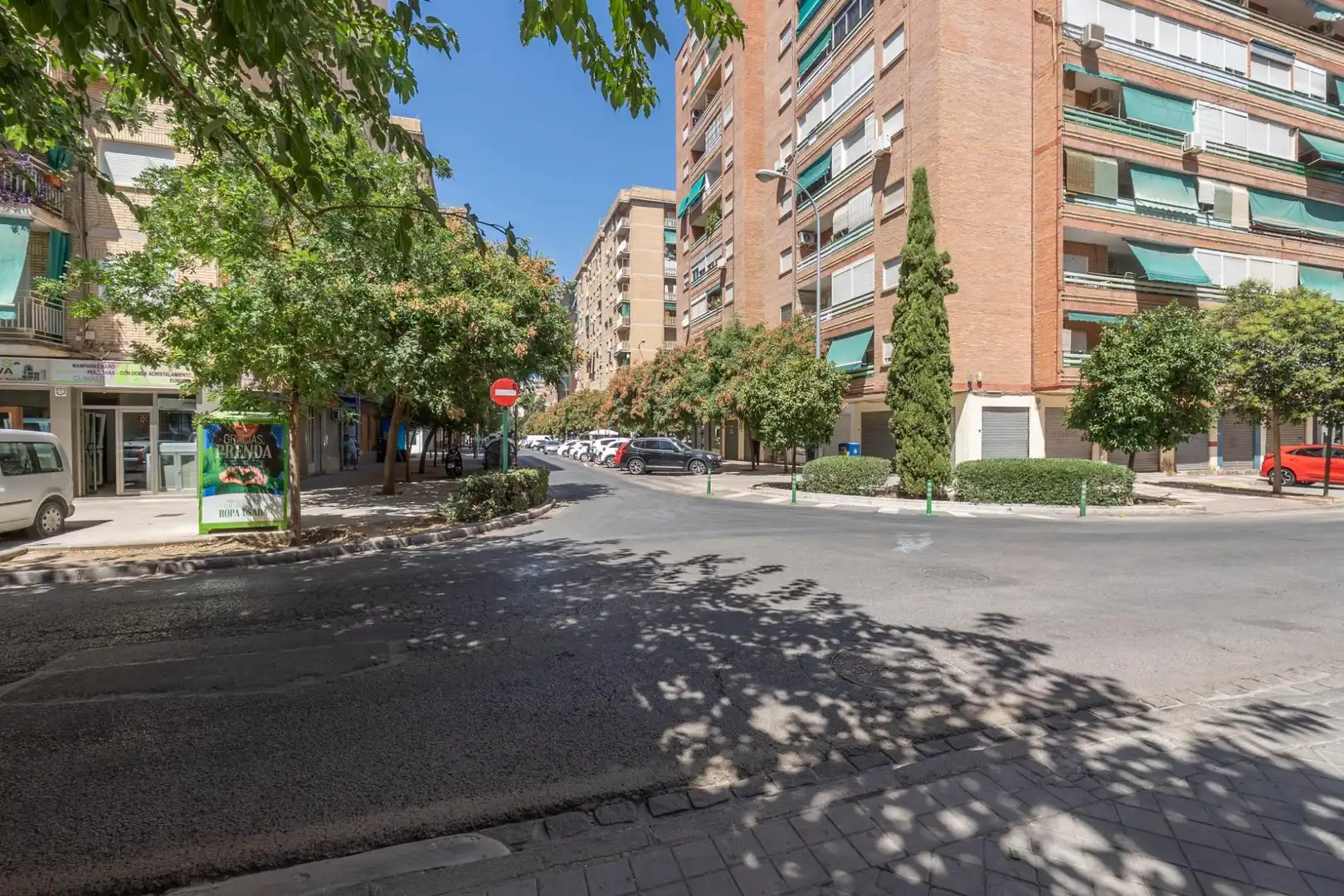 Außenansicht von Wohnung zur Miete in Granada mit Heizung und Möbliert