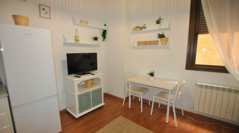 Photo 2 of Flat for rent in Calle Parras, Casco Antiguo, Cáceres Capital