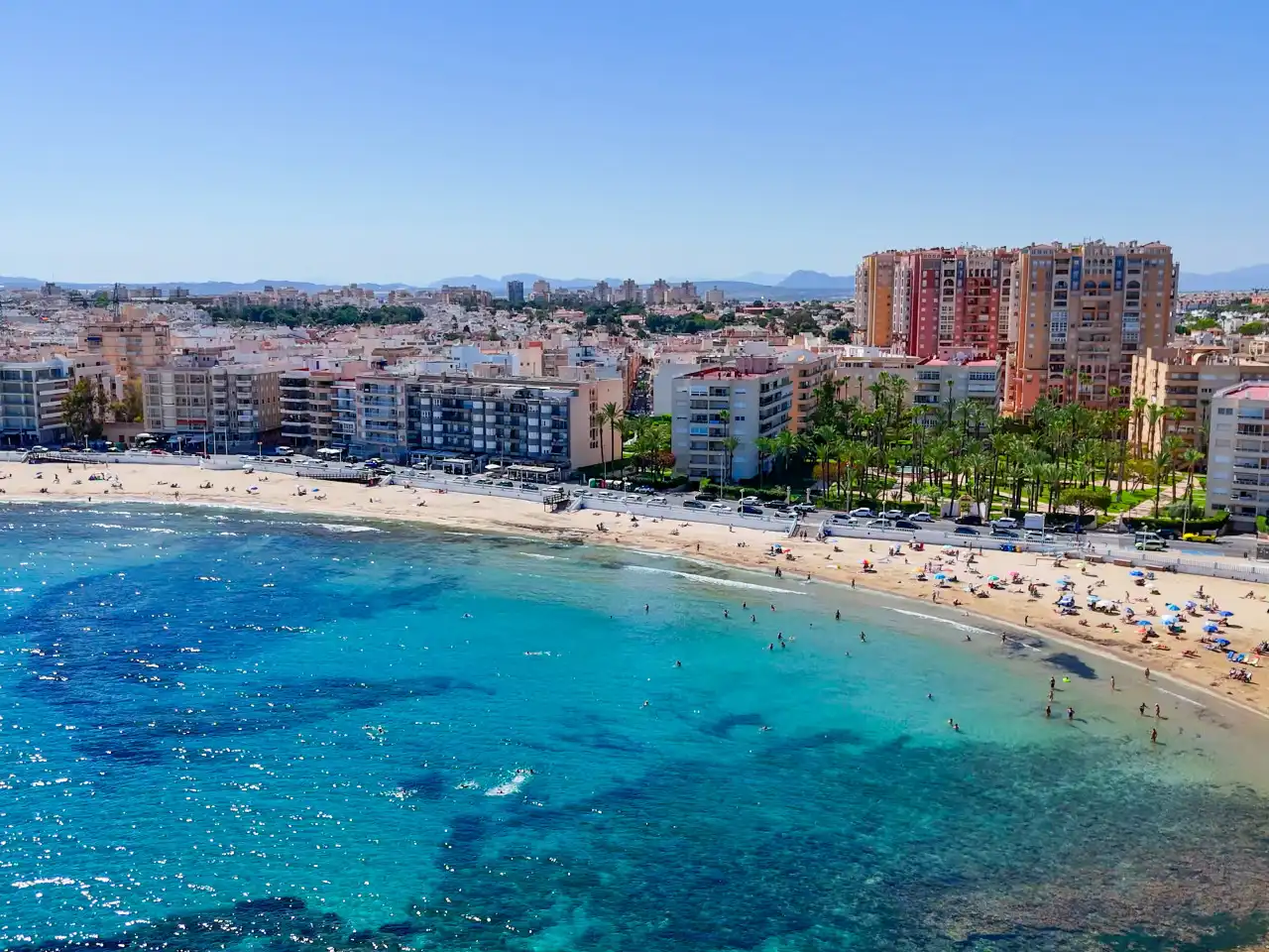 Vista exterior de Ático en venta en Torrevieja con Calefacción, Terraza y Balcón