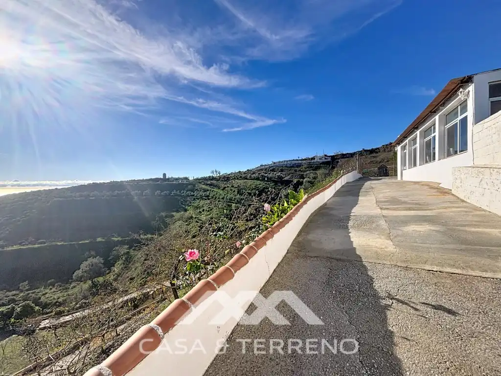 Vista exterior de Casa o chalet en venta en Macharaviaya con Aire acondicionado, Jardín privado y Terraza