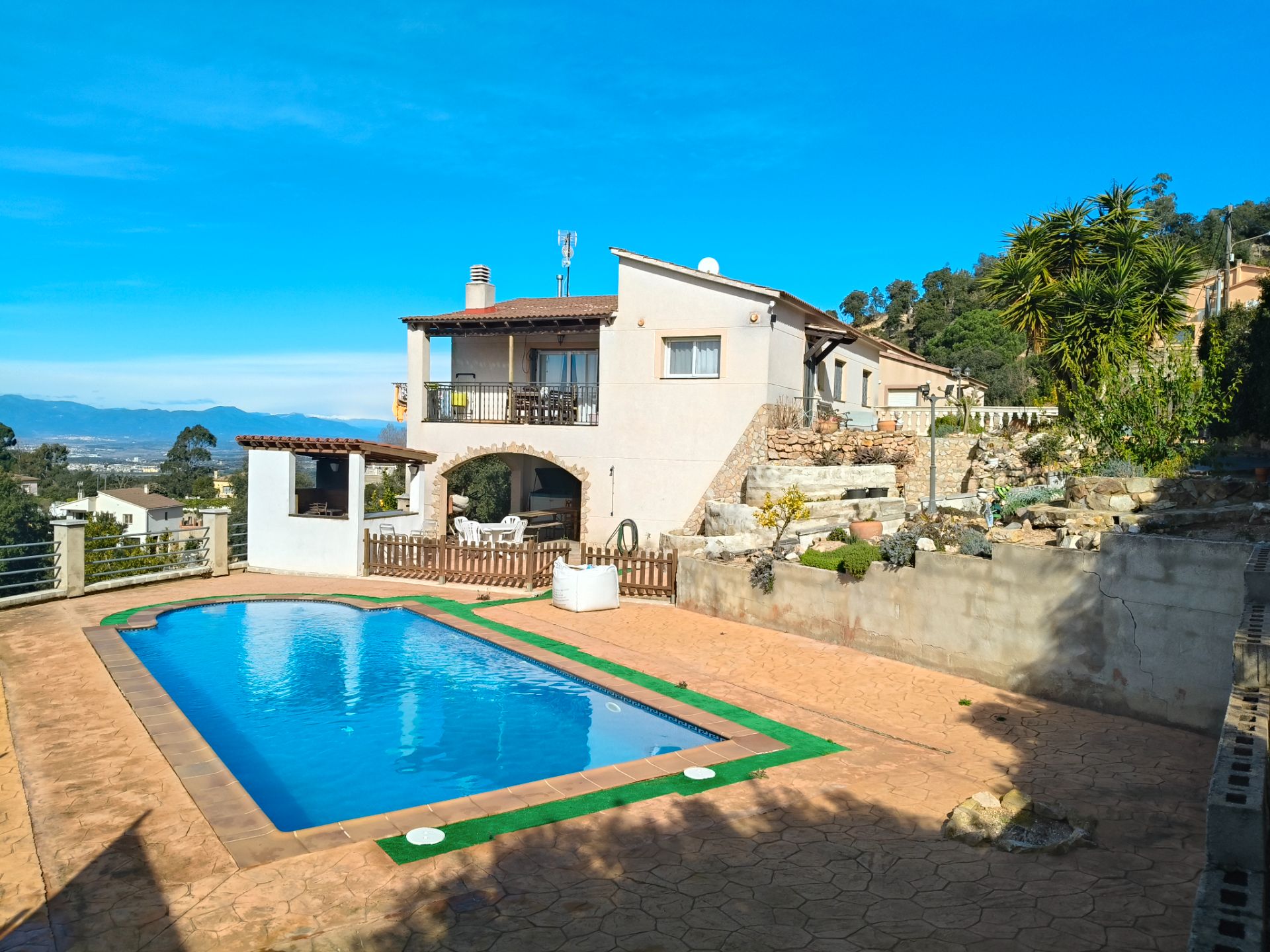 Vista exterior de Casa o xalet en venda en Vidreres amb Calefacció, Jardí privat i Terrassa
