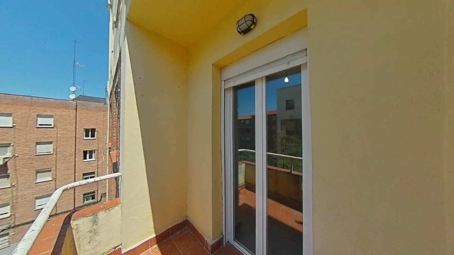Terraza de Piso en venta en Madrid con Balcón