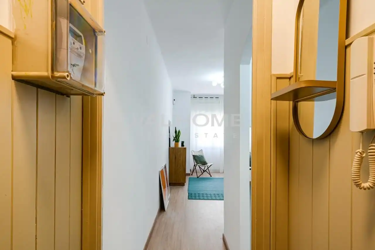 Wohnungen zum Verkauf in Barcelona mit Klimaanlage, Heizung und Balkon
