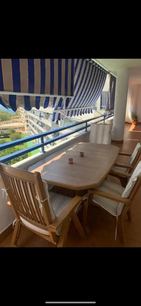 Apartamento de alquiler en Los Jardines de Marbella - La Ermita