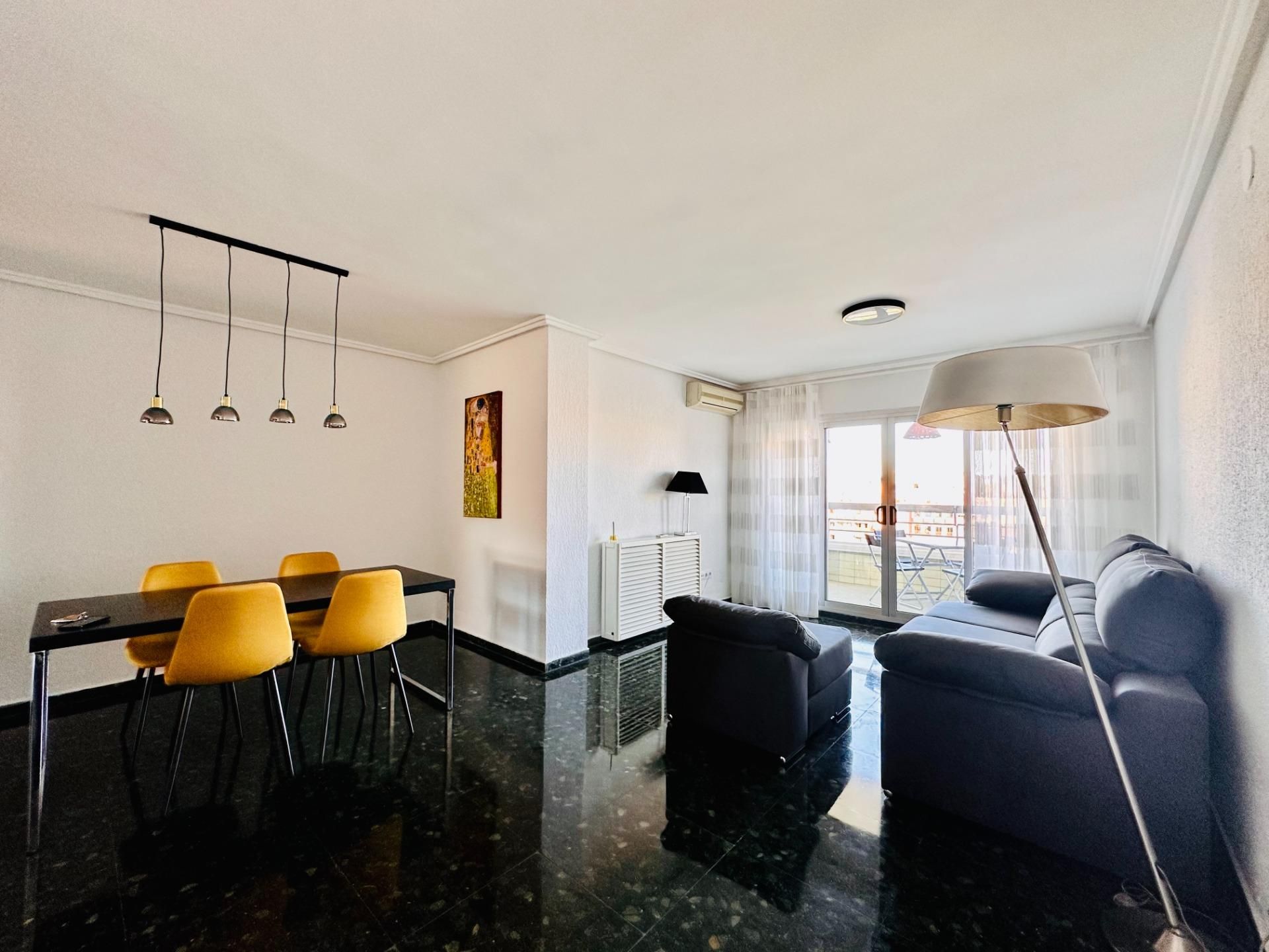 Living room of Flat to rent in  Valencia Capital  with Air Conditioner, Heating and Terrace