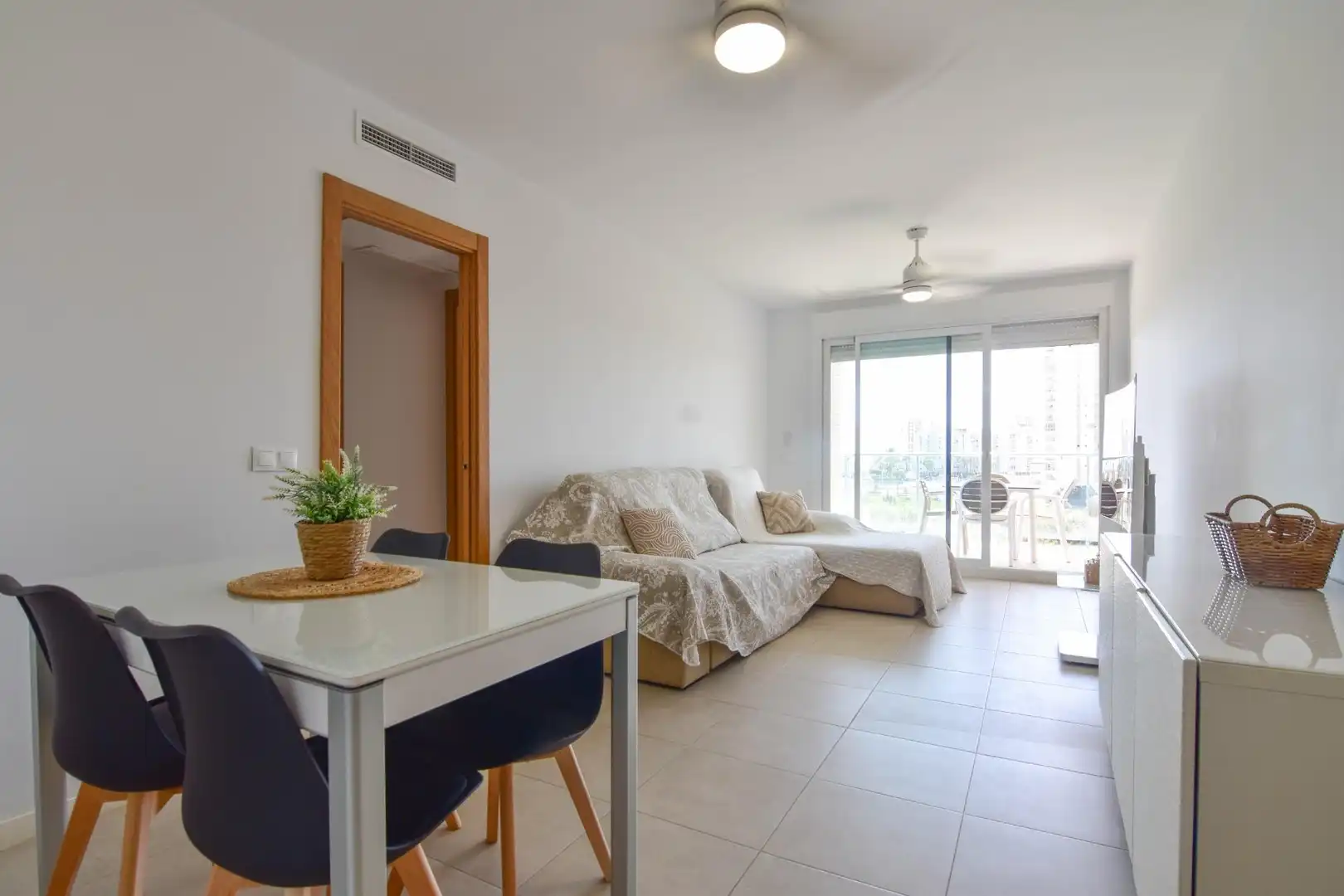 Apartments for rent in Avenida TRAMUNTANA, Playa del Puig