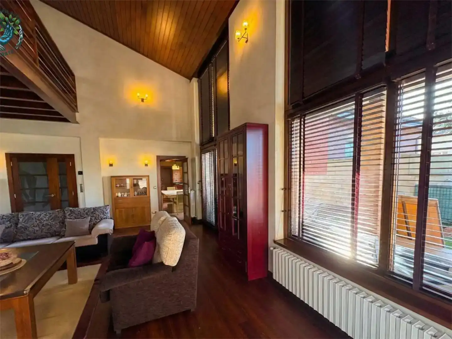 Sala d'estar de Casa o xalet en venda en Covaleda amb Jardí privat, Parquet i Moblat
