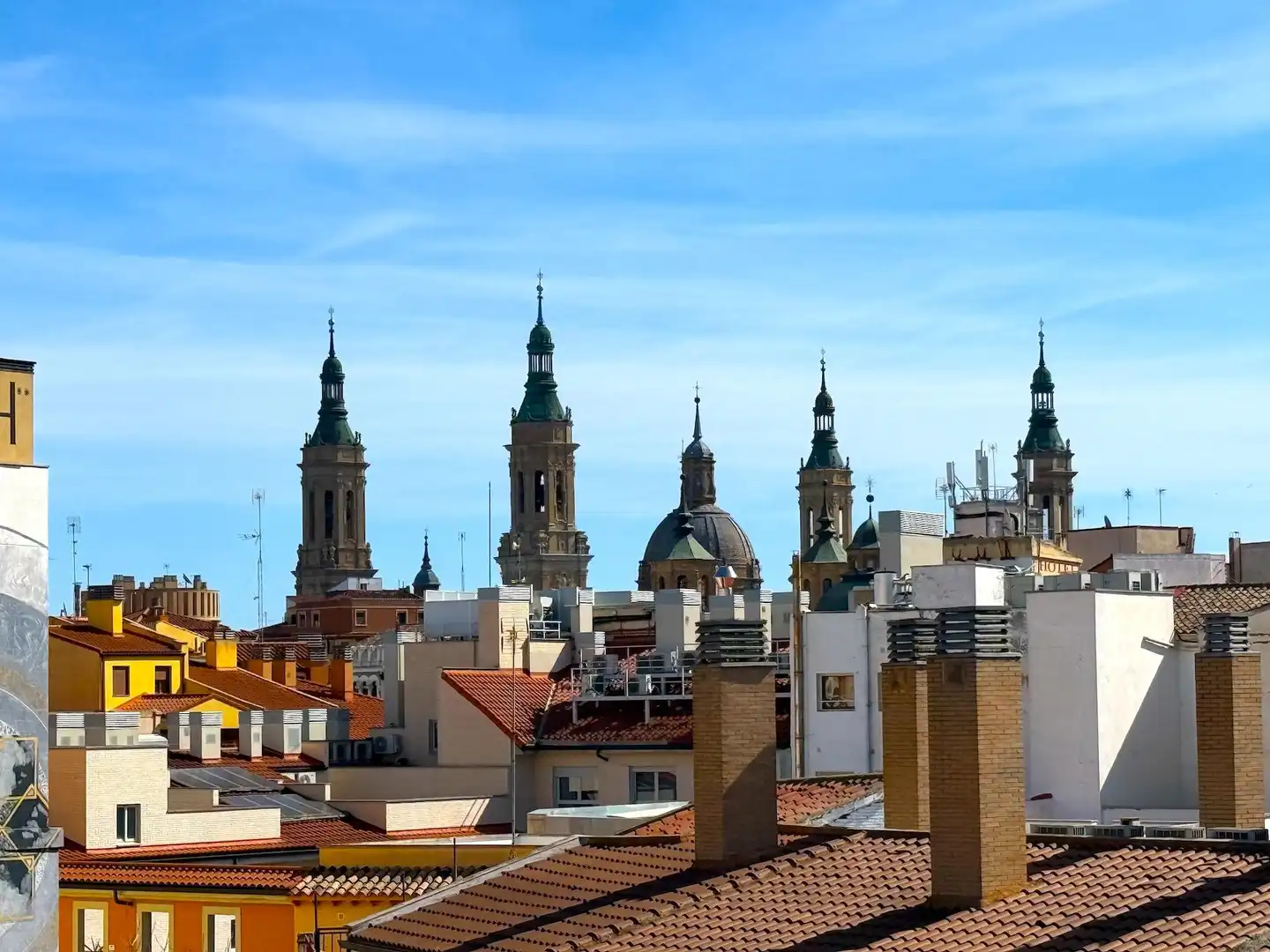 Vista exterior de Ático en venta en Zaragoza con Calefacción, Terraza y Trastero