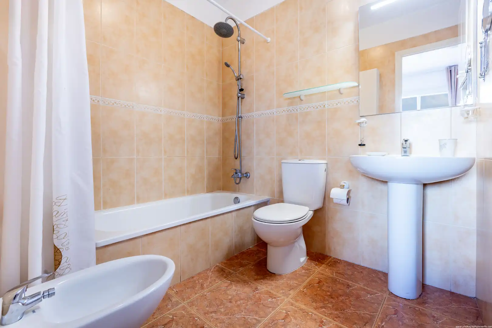 Bathroom of Apartments for rent in Candelaria  with Air Conditioner, Heating and Parquet flooring