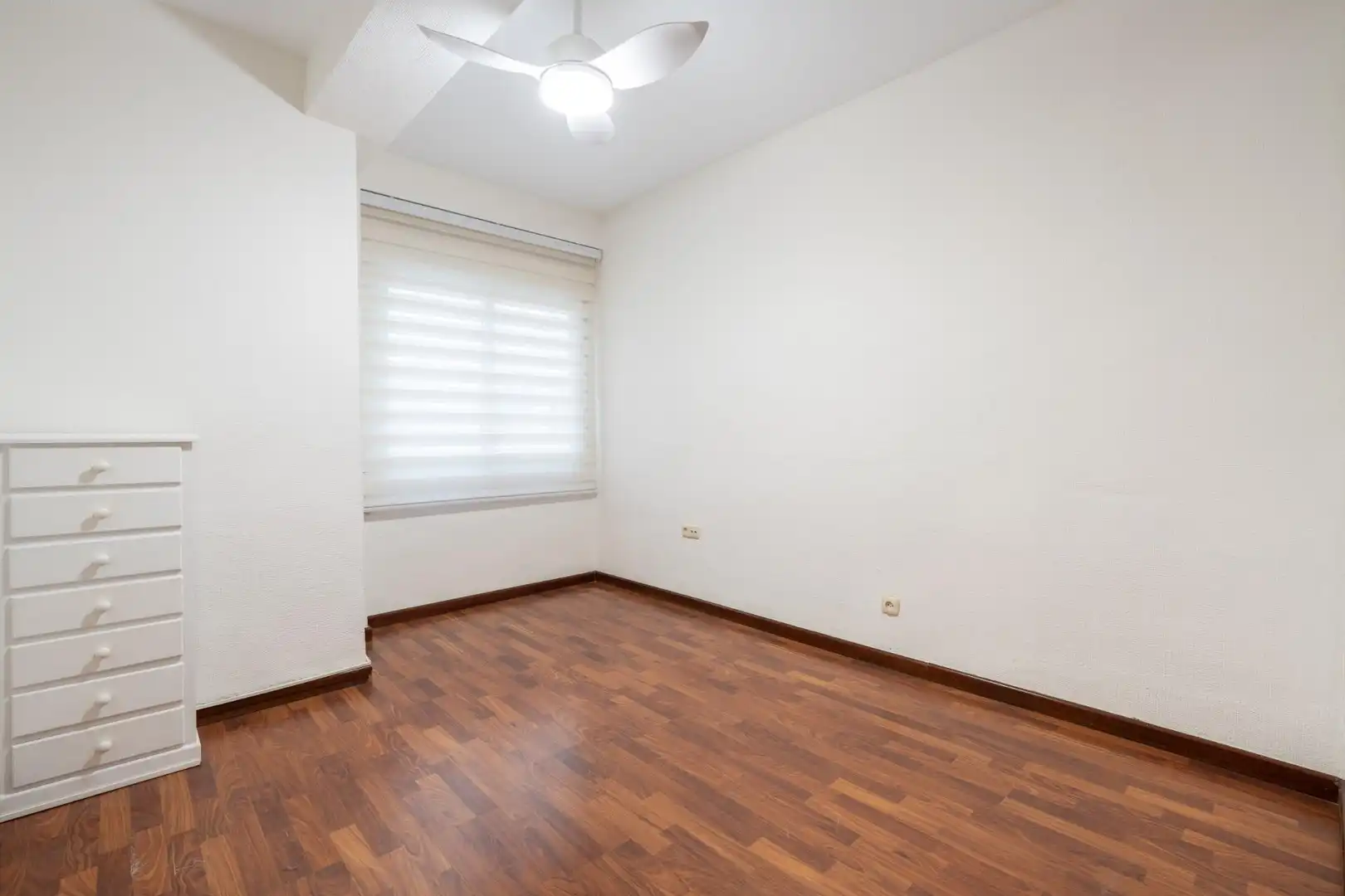 Dormitori de Pis en venda en Almería amb Aire condicionat, Calefacció i Parquet
