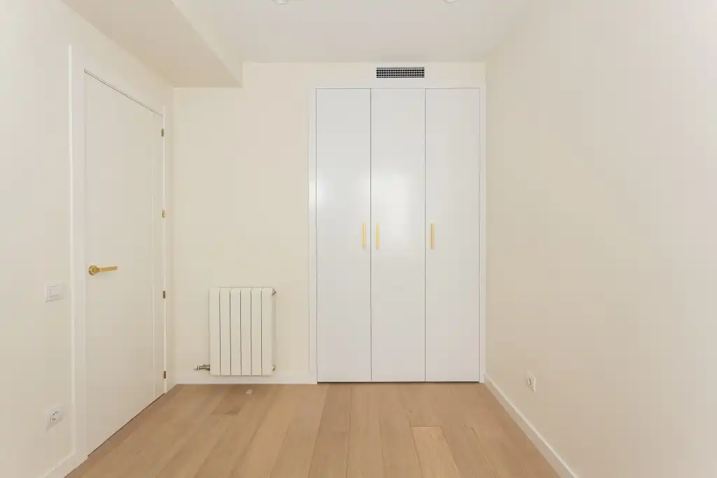 Dormitori de Apartament en venda en Barcelona amb Calefacció, Traster i Moblat