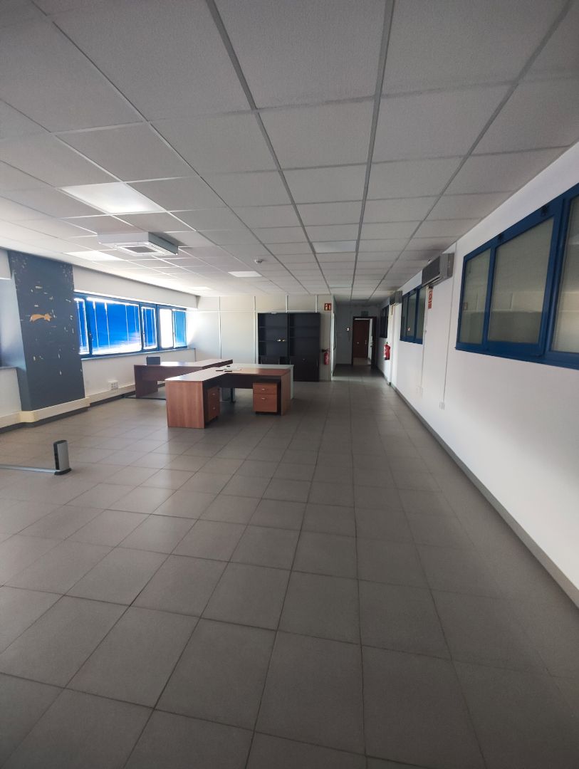 Office to rent in Santiago de Compostela   with Air Conditioner, Heating and Furnished