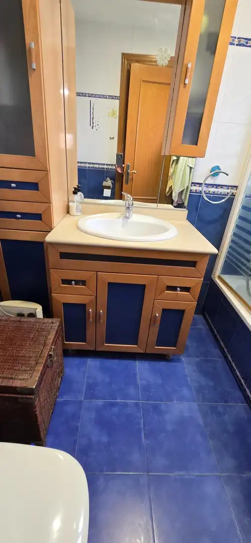 Bany de Casa adosada en venda en Málaga amb Aire condicionat, Calefacció i Jardí privat