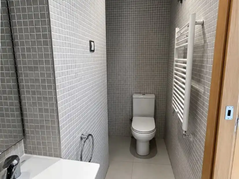 Bany de Pis de lloguer en Igualada amb Aire condicionat i Balcó