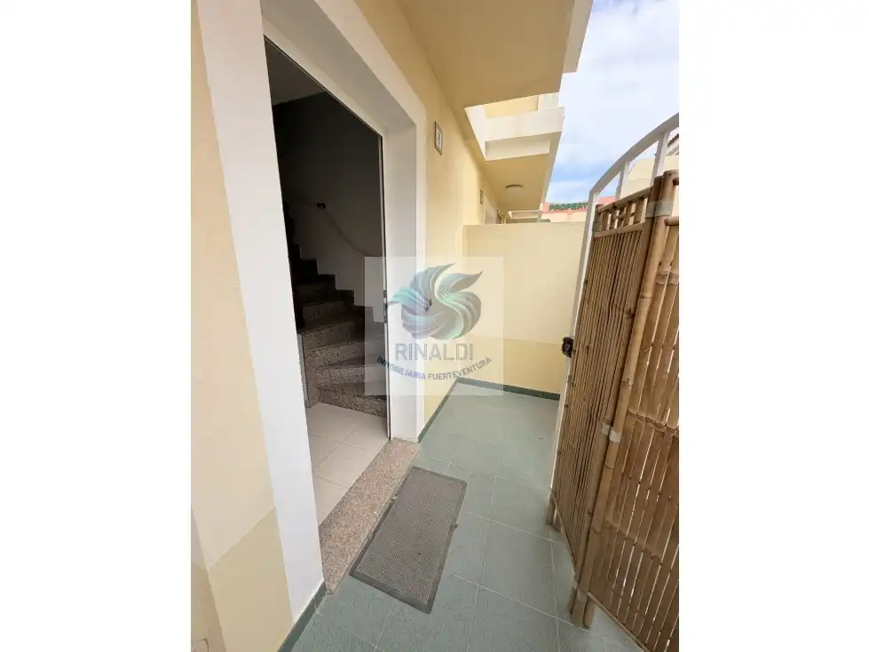 Vista exterior de Dúplex en venta en Caleta de Fuste