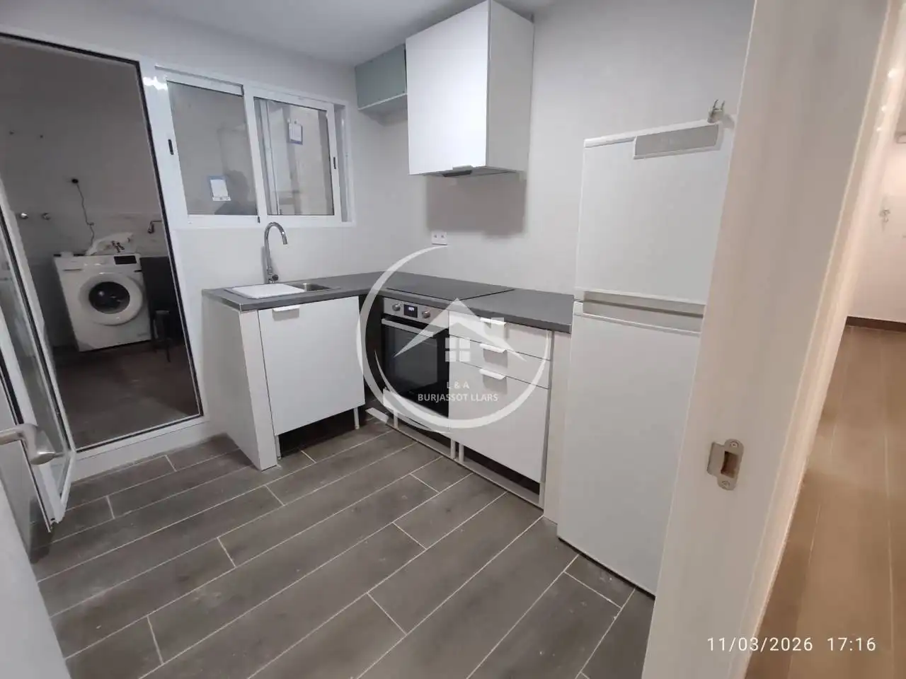 Kitchen of Flat for sale in Burjassot  with Balcony