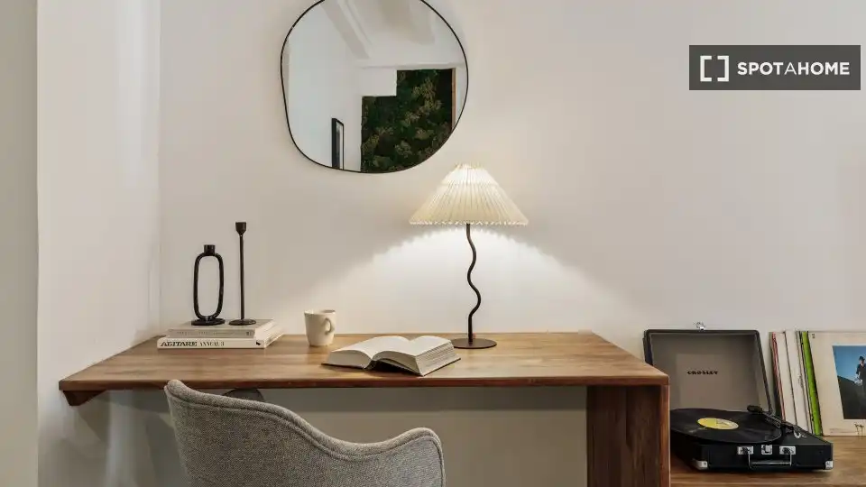 Comedor de Piso de alquiler en Barcelona con Aire acondicionado, Calefacción y Amueblado