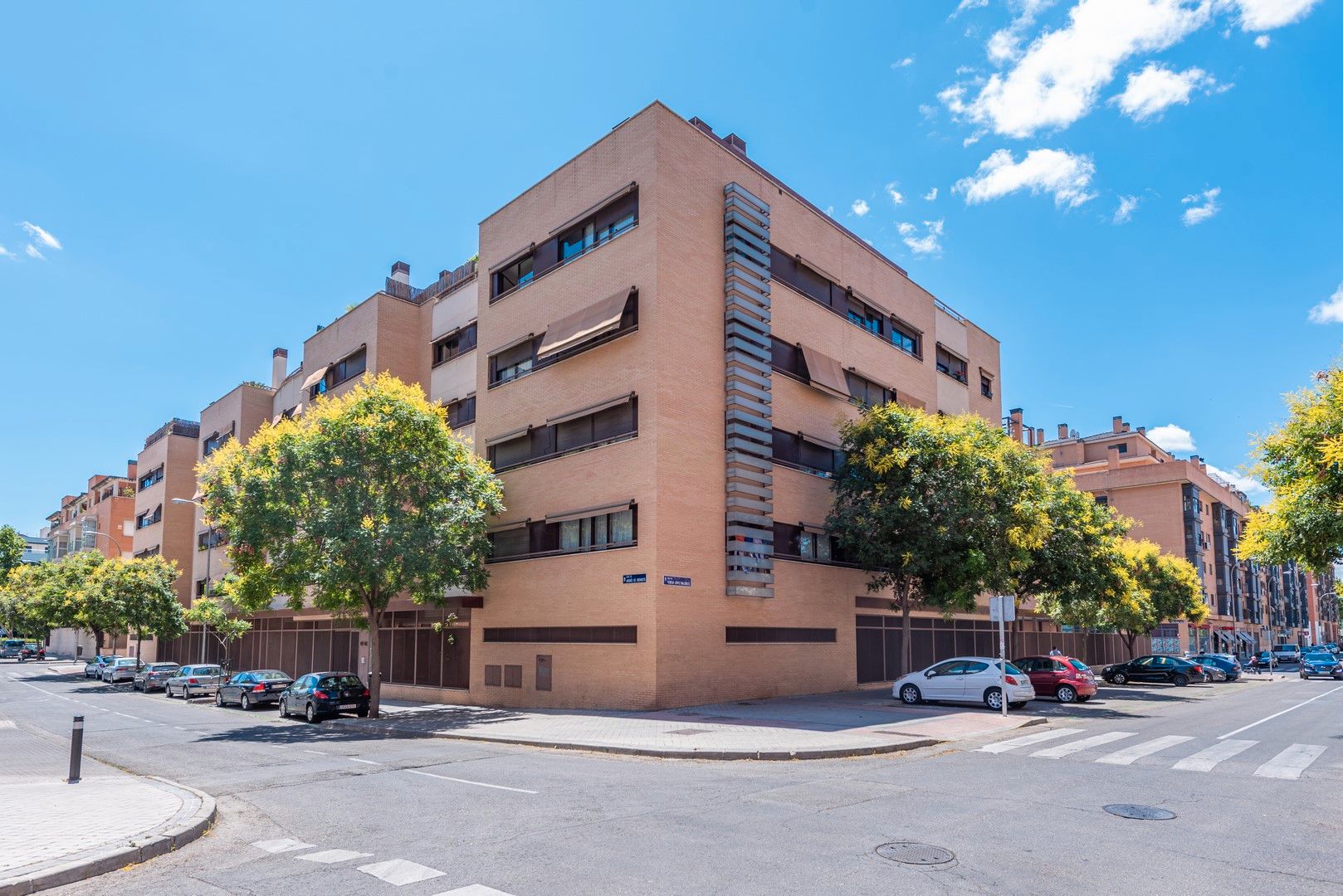 Exterior view of Flat to rent in  Madrid Capital  with Parquet flooring and Storage room
