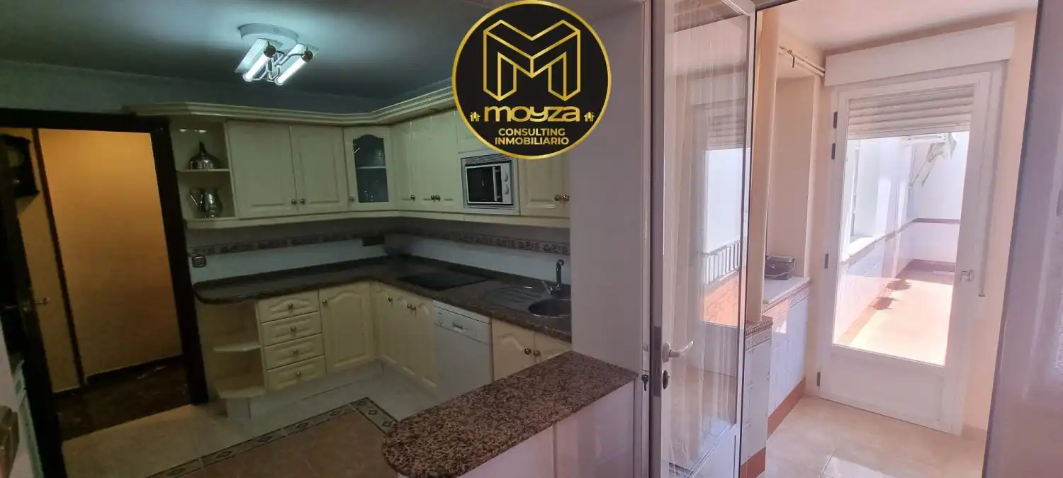 Piso con terraza en venta en Martos, imagen 7