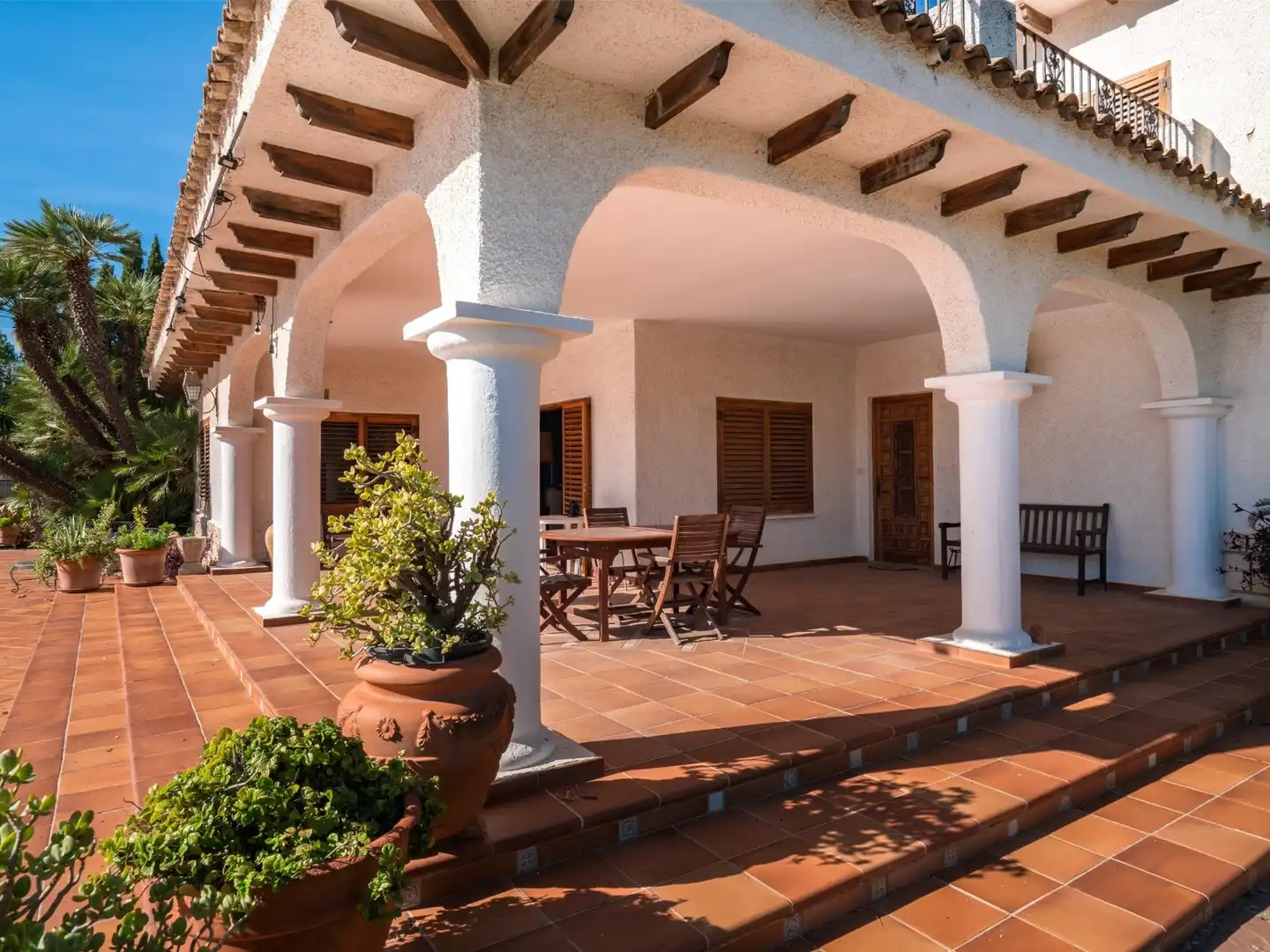 Terrasse von Einfamilien-Reihenhaus zum Verkauf in Chiva mit Klimaanlage, Terrasse und Abstellraum