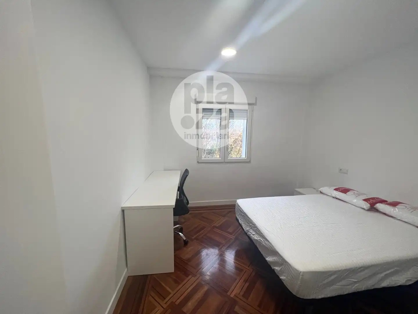 Bedroom of Flat for rent in Burgos  with Heating and Furnished