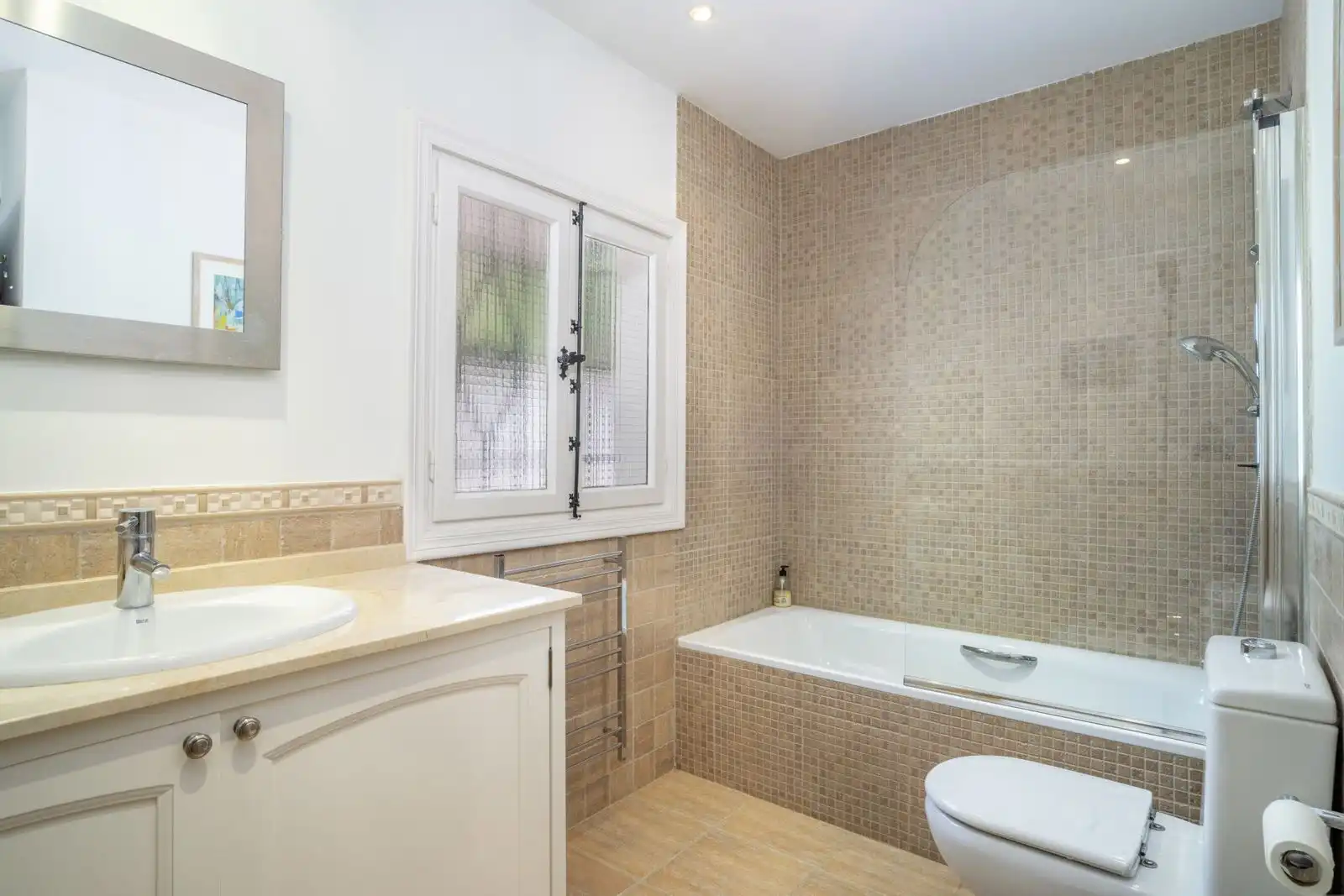 Baño de Casa o chalet en venta en Benahavís con Aire acondicionado, Terraza y Piscina