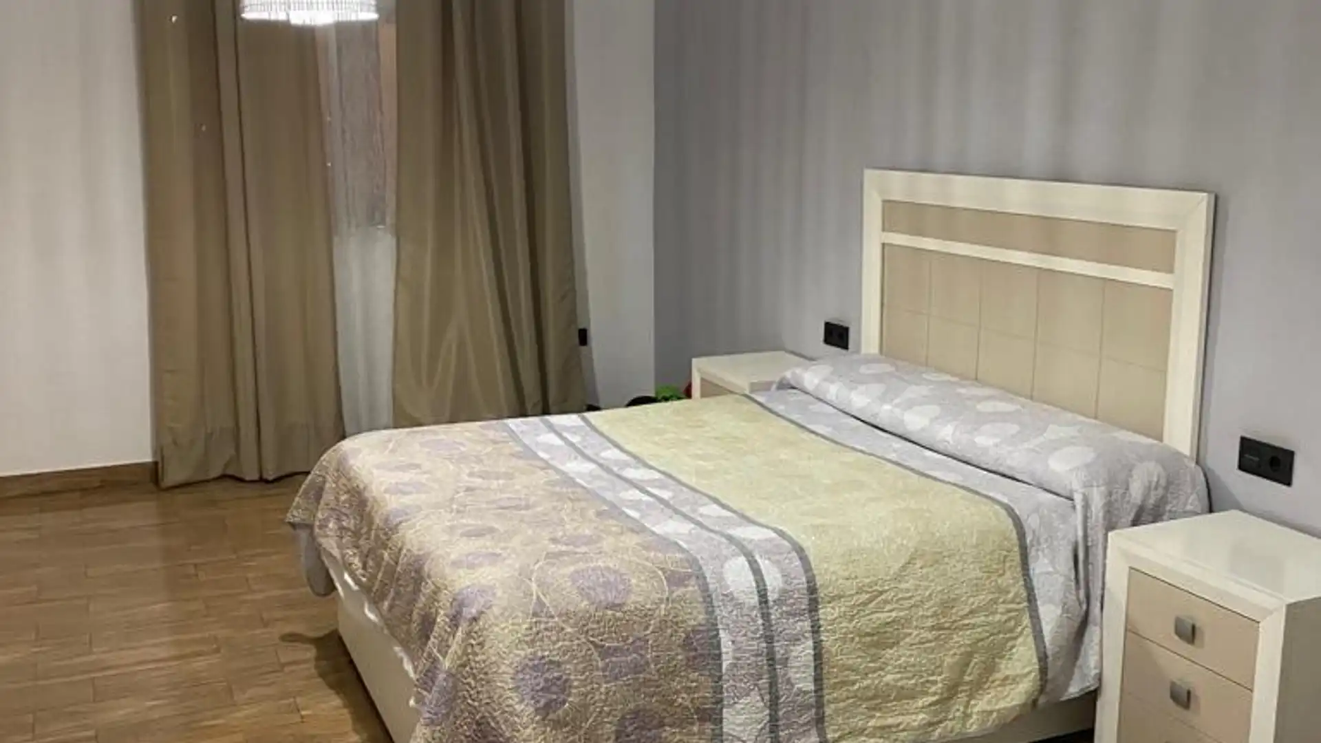 Bedroom of Houses for sale in San Roque