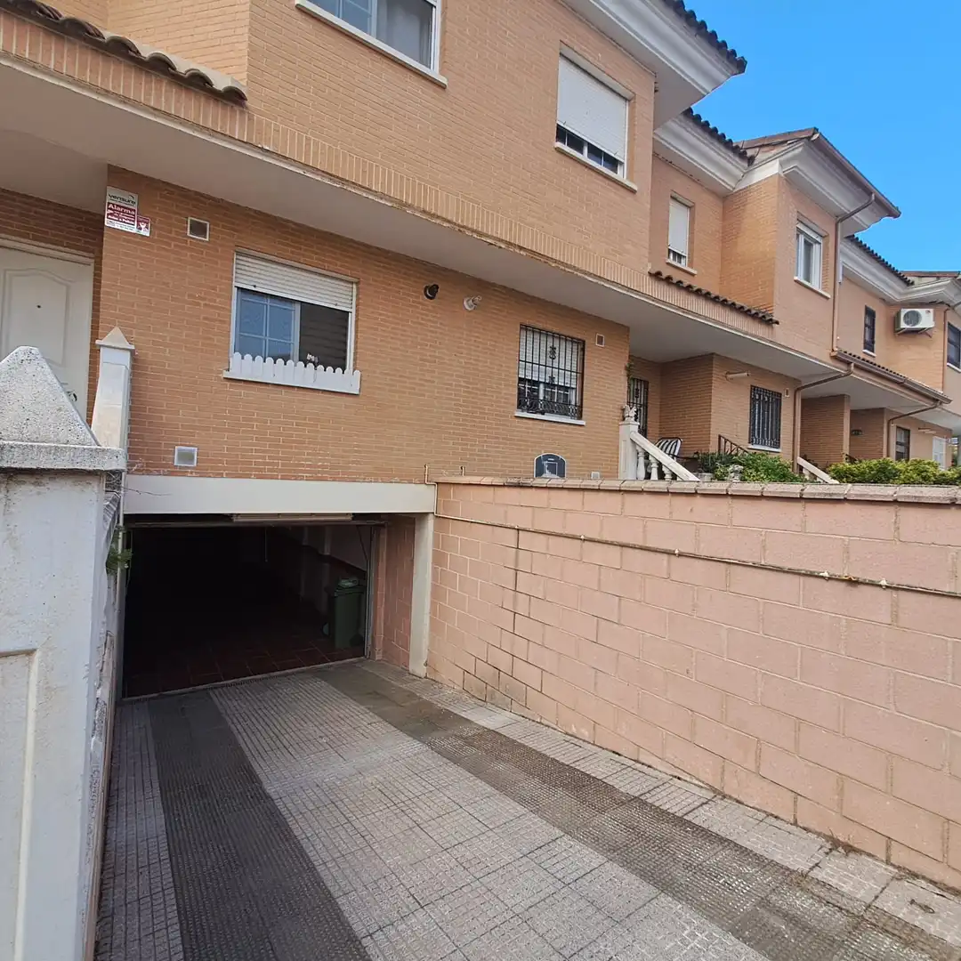 Casa o xalet en venda a Calle Teresa de Calcuta, PAU 2-600