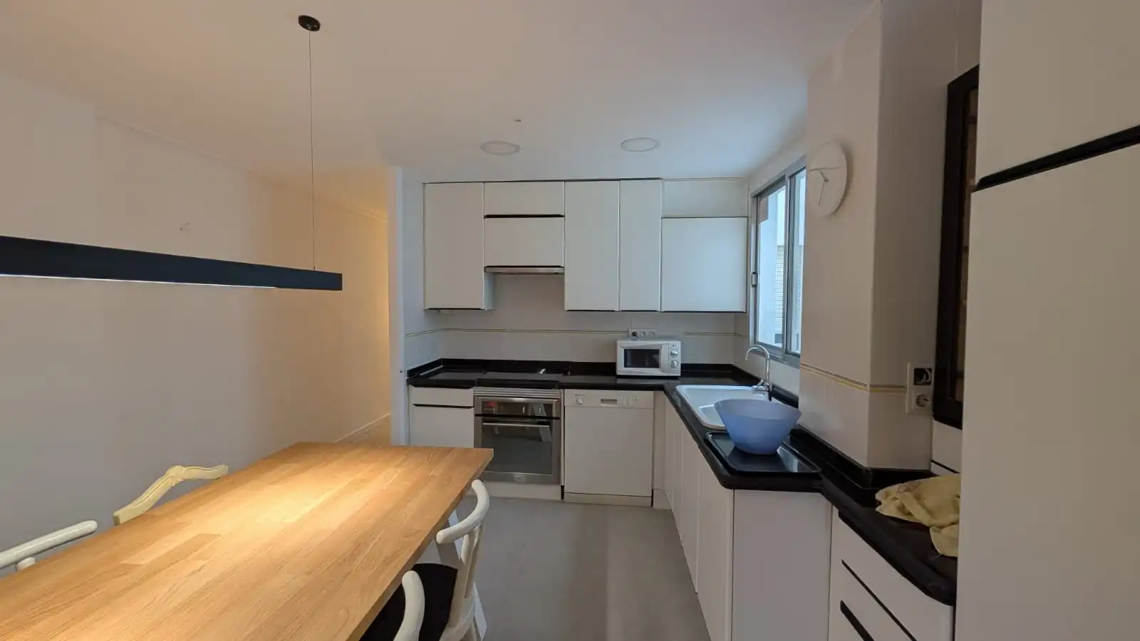 Kitchen of Flat for rent in Valencia  with Air Conditioner, Heating and Parquet flooring