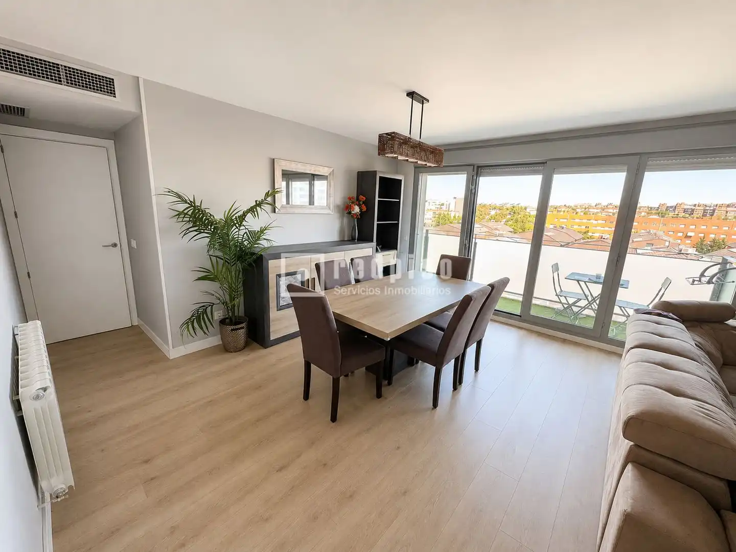 Comedor de Piso en venta en Rivas-Vaciamadrid con Aire acondicionado, Calefacción y Jardín privado